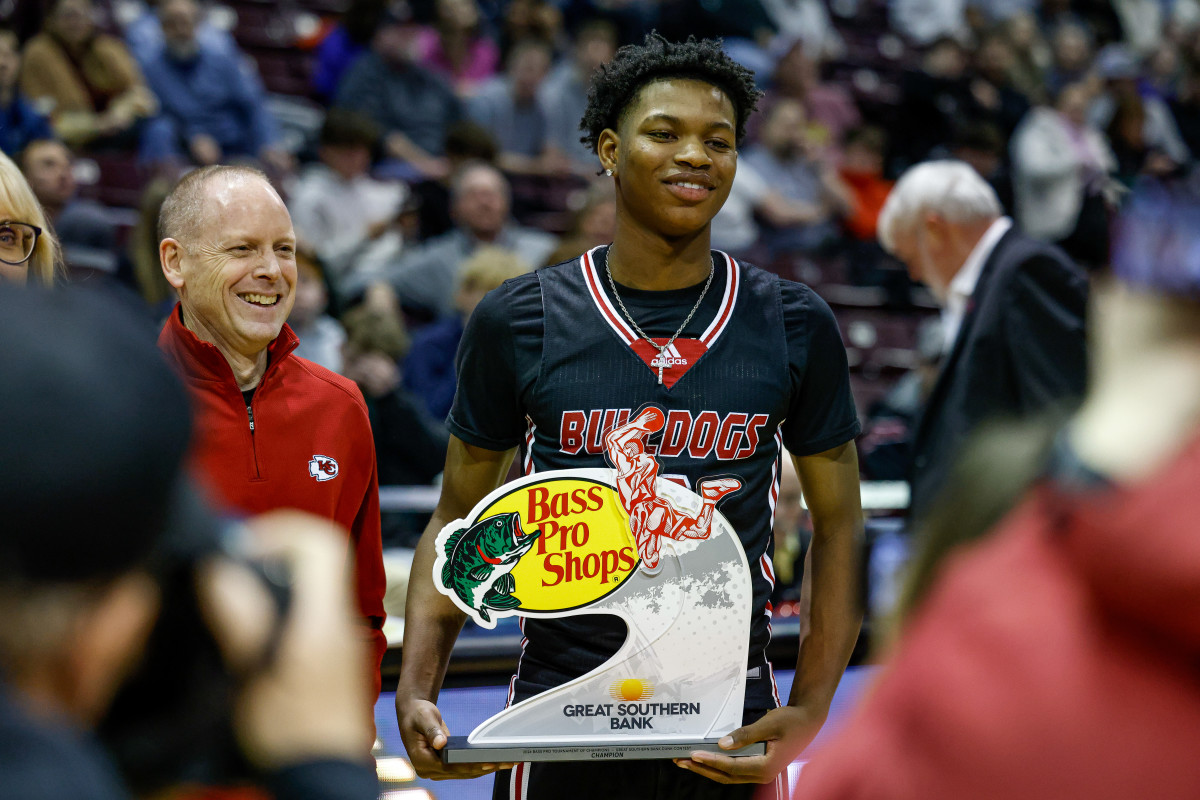 Bass Pro Tournament of Champions Missouri boys basketball dunk contest January 13 2024 Nate Latsch 25469